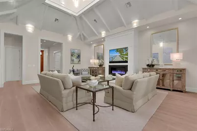 2250 Crayton Rd, Naples, FL 34103 - Photo 19