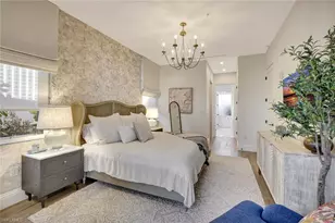 6849 Grenadier Blvd, Naples, FL 34108 - Photo 5