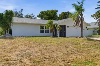 428 SW 33rd Ter, Cape Coral, FL 33914 - Photo 3
