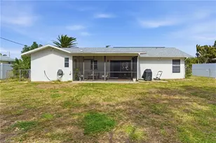 428 SW 33rd Terrace, Cape Coral, FL 33914 - Photo 7