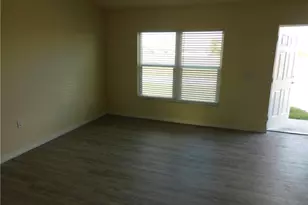 9026 Maywood Cir N, Labelle, FL 33935 - Photo 5