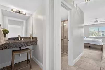 1550 Gulf Shore Blvd N #E6, Naples, FL 34102 - Photo 15