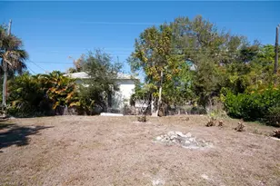 2685 Van Buren Ave, Naples, FL 34112 - Photo 15