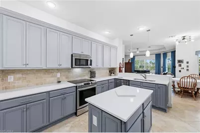 8207 Potomac Ln, Naples, FL 34104 - Photo 9