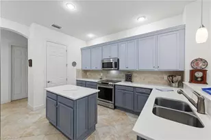 8207 Potomac Ln, Naples, FL 34104 - Photo 11