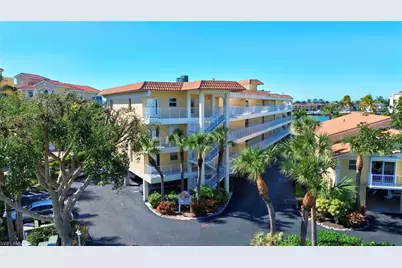 816 W Elkcam Cir #303, Marco Island, FL 34145 - Photo 3