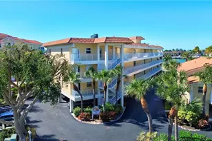 816 W Elkcam Cir, Marco Island, FL 34145 - Photo 3