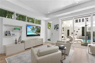 1021 6th St S, Naples, FL 34102 - Photo 9