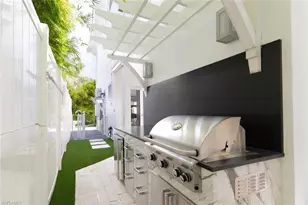 1021 6th St S, Naples, FL 34102 - Photo 39