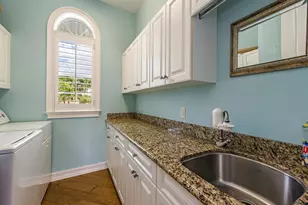 464 Oak Ave, Naples, FL 34108 - Photo 17