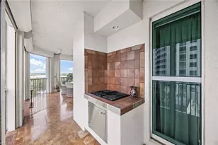 285 Grande Way, Naples, FL 34110 - Photo 31