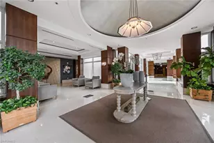 285 Grande Way, Naples, FL 34110 - Photo 5