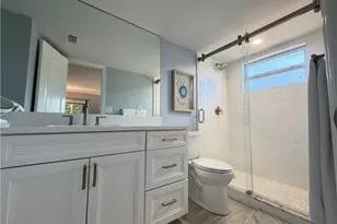 960 7th St S, Naples, FL 34102 - Photo 5