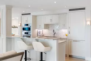 250 Park Shore Dr, Naples, FL 34103 - Photo 7