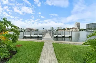 250 Park Shore Dr, Naples, FL 34103 - Photo 37