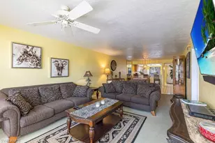 3832 Snowflake Ln, Naples, FL 34112 - Photo 9