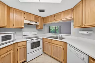 9635 Eaton Gardens Ln, Fort Myers, FL 33919 - Photo 11