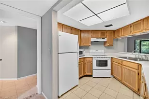 9635 Eaton Gardens Ln, Fort Myers, FL 33919 - Photo 9