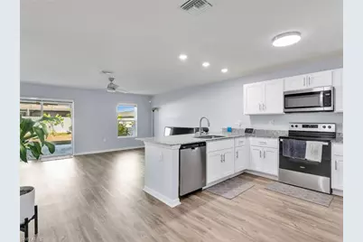 643 Tropicana Pkwy E, Cape Coral, FL 33909 - Photo 7