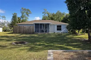 2275 Robin Dr, Naples, FL 34117 - Photo 13