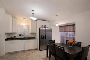 2275 Robin Dr, Naples, FL 34117 - Photo 5