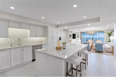 1919 Gulf Shore Blvd N #301, Naples, FL 34102 - Photo 9