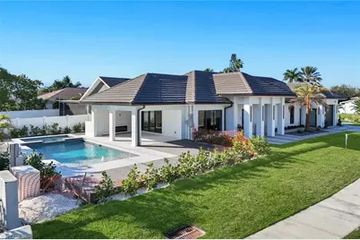 10771 6th St, Naples, FL 34108 - Photo 3