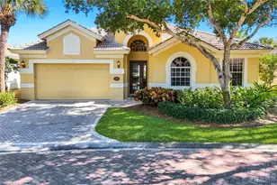 2328 Island Cove Cir, Naples, FL 34109 - Photo 5