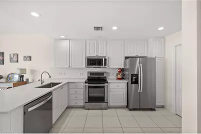 6072 Towncenter Cir, Naples, FL 34119 - Photo 11