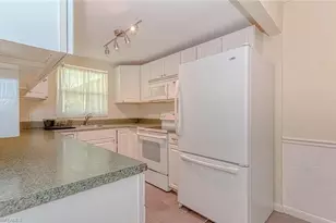 4290 Gulfstream Dr, Naples, FL 34112 - Photo 5