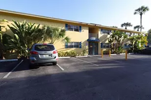 4290 Gulfstream Dr, Naples, FL 34112 - Photo 15