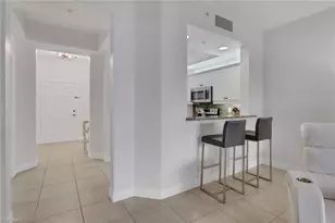 401 Bayfront Pl, Naples, FL 34102 - Photo 11