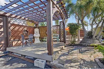 5266 Wisteria Ct, Cape Coral, FL 33904 - Photo 39