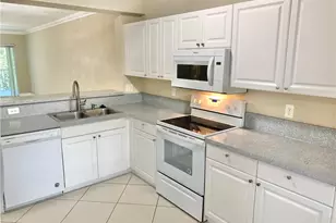 7811 Regal Heron Cir, Naples, FL 34104 - Photo 7