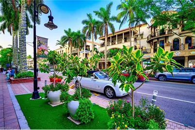 382 Henley Dr, Naples, FL 34104 - Photo 25