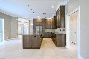 382 Henley Dr, Naples, FL 34104 - Photo 9