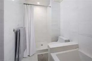 1200 Gulf Shore Blvd N, Naples, FL 34102 - Photo 17