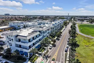 101 8th St S, Naples, FL 34102 - Photo 33