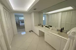 660 Regatta Rd, Naples, FL 34102 - Photo 11