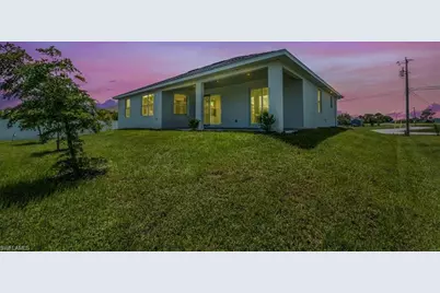 1013 NE 39th Ter, Cape Coral, FL 33909 - Photo 5
