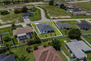 1013 NE 39th Terrace, Cape Coral, FL 33909 - Photo 3