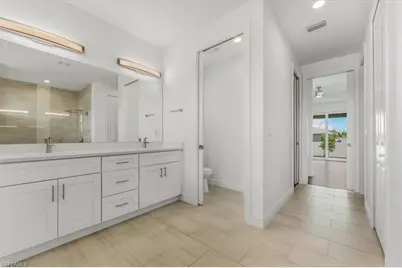 1013 NE 39th Ter, Cape Coral, FL 33909 - Photo 9