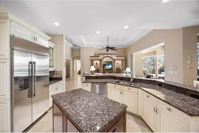 9030 Shenendoah Cir, Naples, FL 34113 - Photo 13