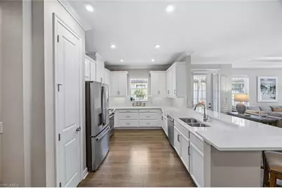 8012 Calle Canovas Ct, Naples, FL 34114 - Photo 9