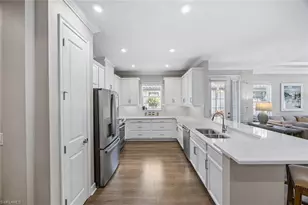 8012 Calle Canovas Ct, Naples, FL 34114 - Photo 9