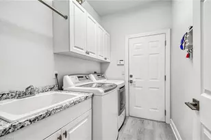 4908 Sedgewood Ln, Naples, FL 34112 - Photo 23