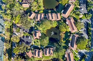 11 Bobolink Ct, Naples, FL 34105 - Photo 9