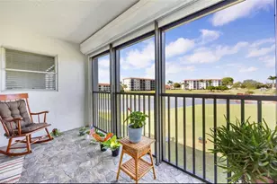 49 High Point Cir S, Naples, FL 34103 - Photo 3