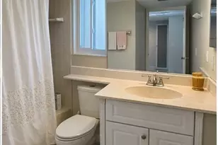 7824 Emerald Cir, Naples, FL 34109 - Photo 23