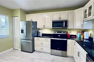 7824 Emerald Cir, Naples, FL 34109 - Photo 15